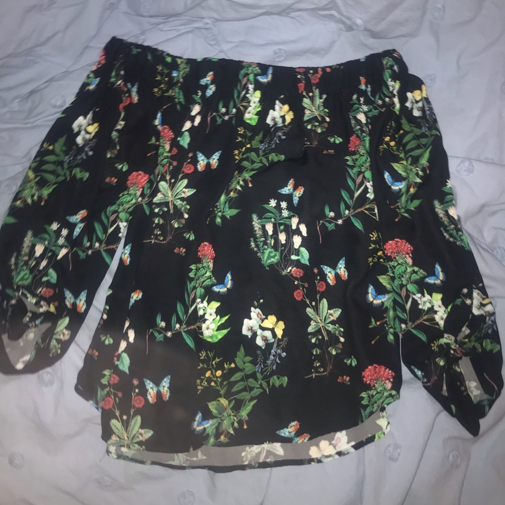 EXPRESS off the shoulder top